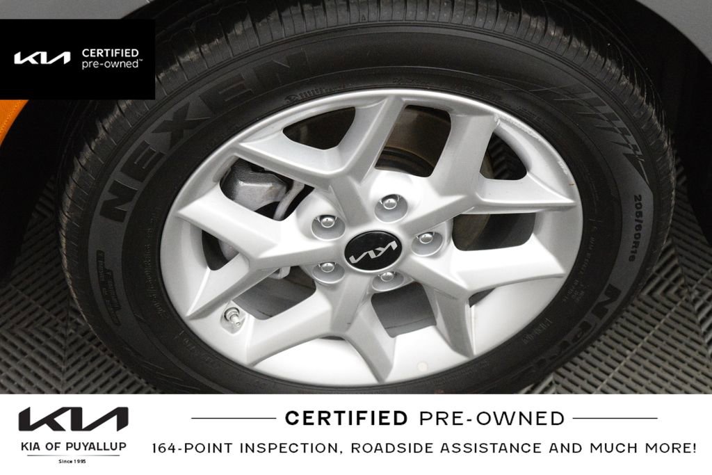 Certified 2025 Kia Soul LX w/ LX Technology Package FWD image 22