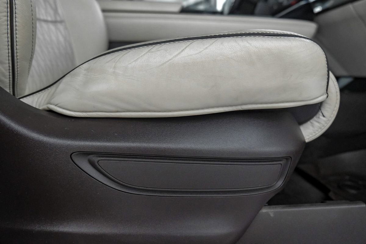 Used 2021 Lincoln Navigator L Black Label w/ Cargo Convenience Package image 33