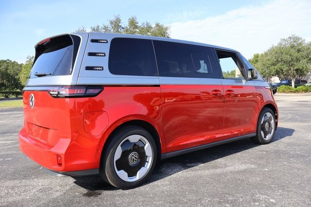 Certified 2025 Volkswagen ID. Buzz Pro S RWD image 7