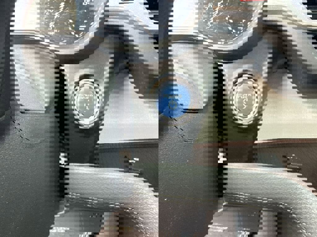 Used 2024 Toyota Sienna XLE image 13