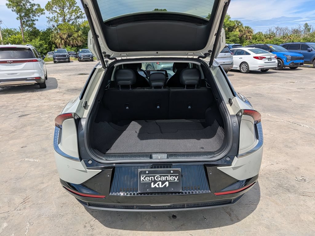Certified 2024 Kia EV6 Wind w/ Wind Technology Package RWD image 12