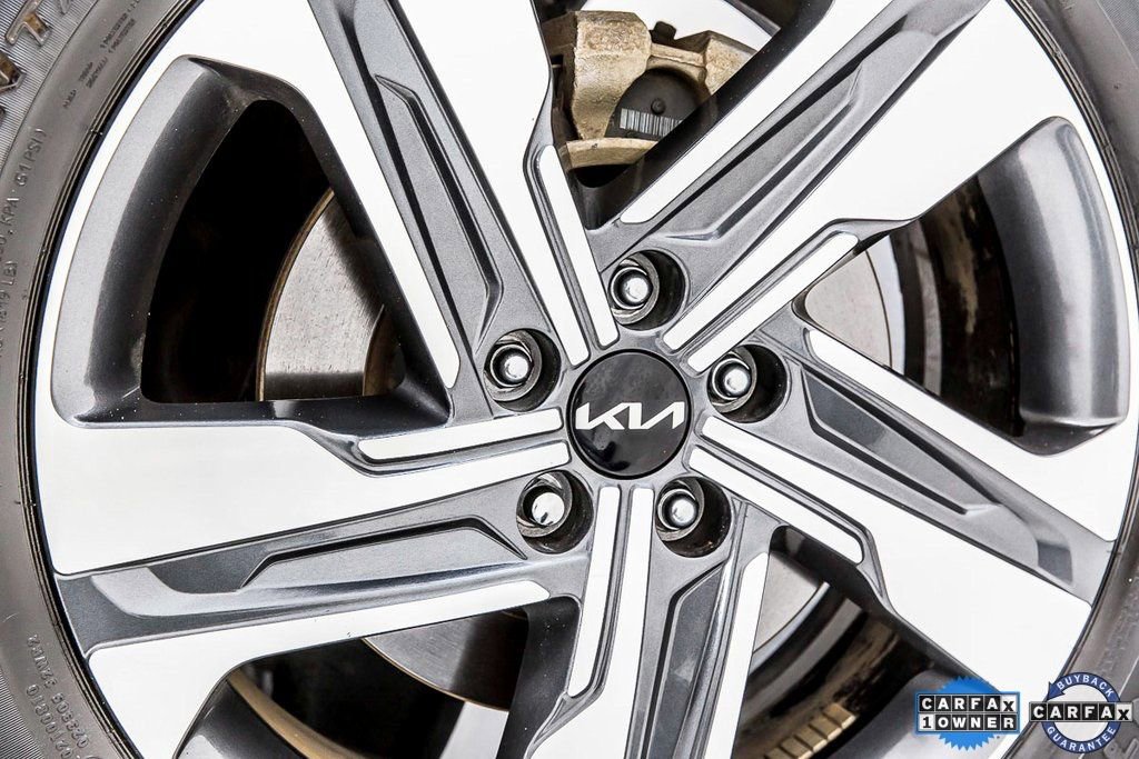 Used 2022 Kia Sorento SX Prestige w/ Panoramic Sunroof Package image 40