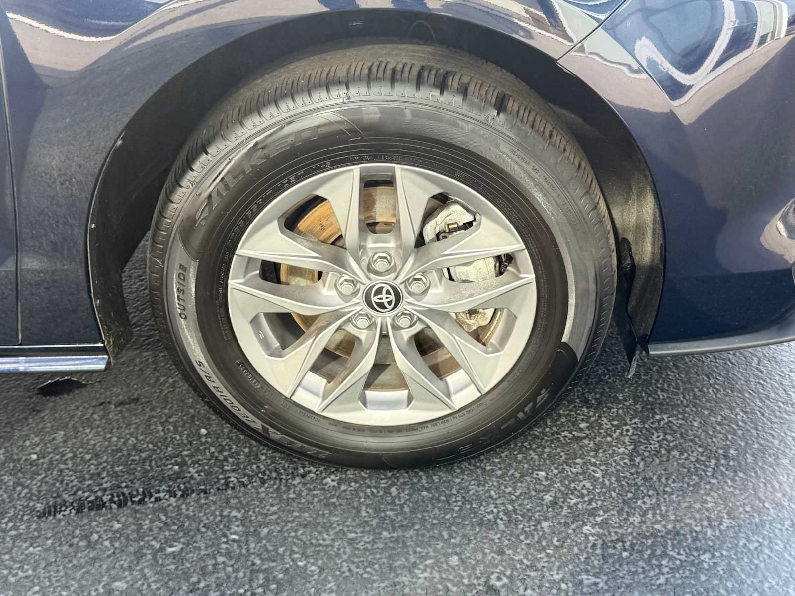 Certified 2026 Toyota Sienna LE AWD/4WD image 7