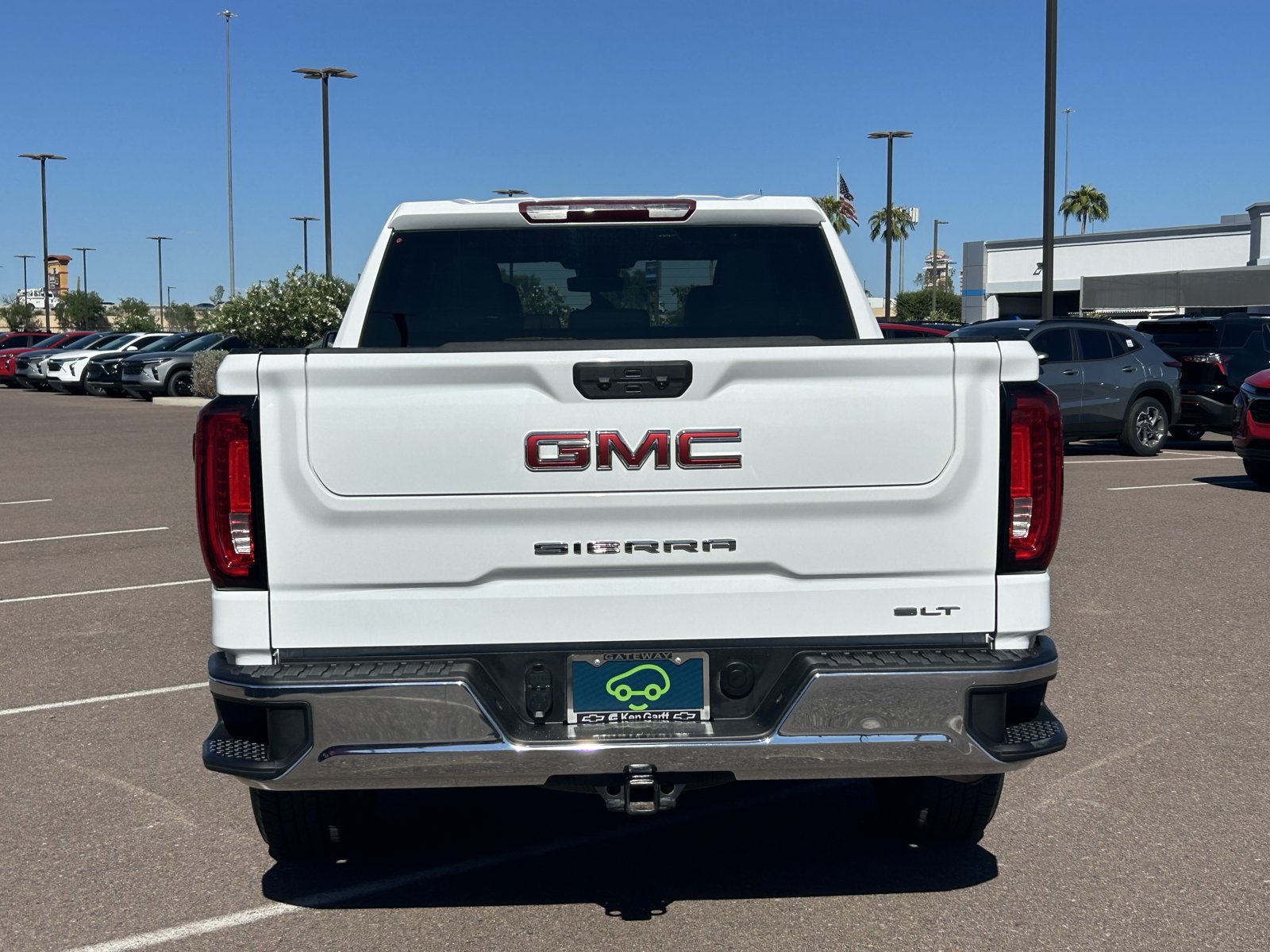 Certified 2025 GMC Sierra 1500 SLT RWD image 4