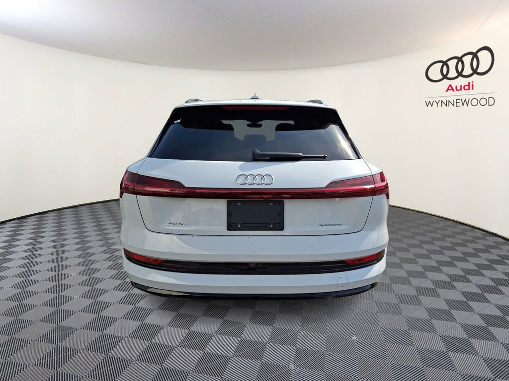 Used 2023 Audi e-tron Premium w/ Convenience Plus Package image 5