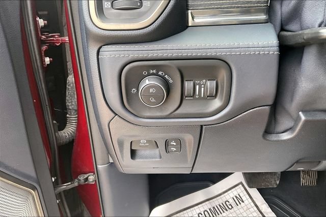 Used 2021 RAM 1500 Limited AWD/4WD image 17