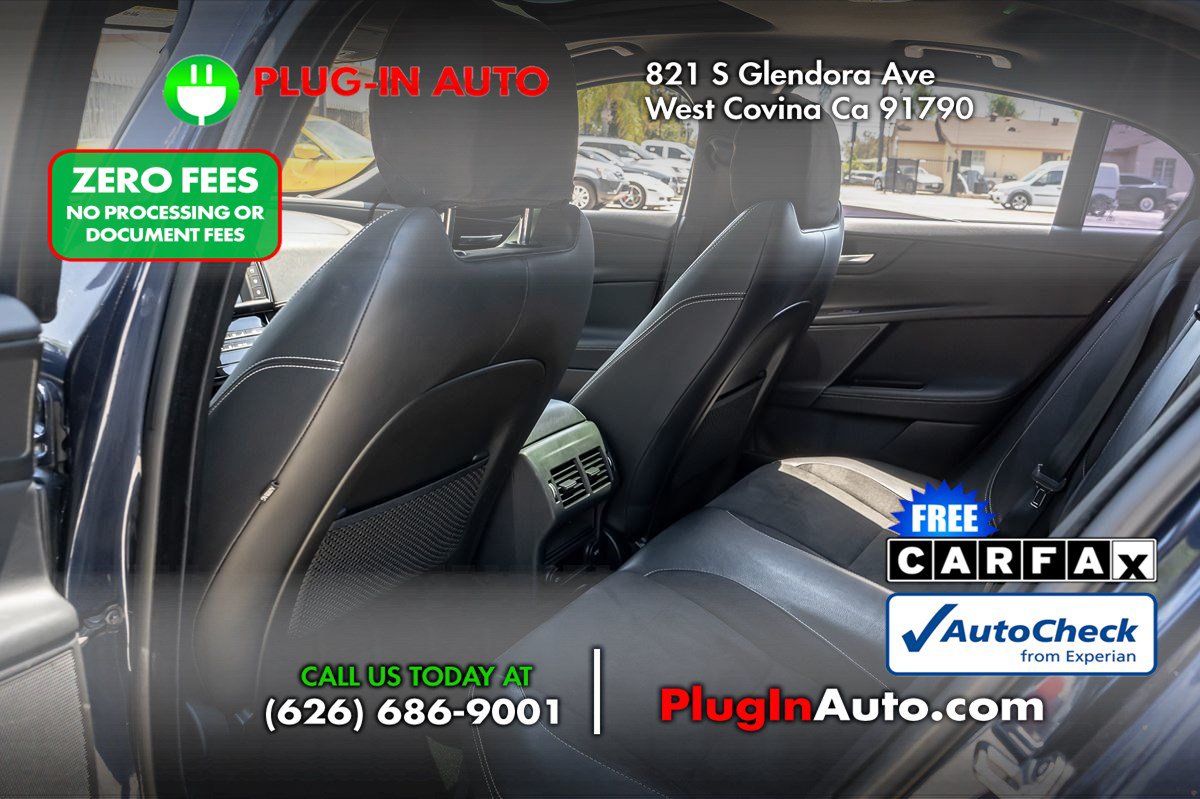 Used 2018 Jaguar XE S RWD image 9