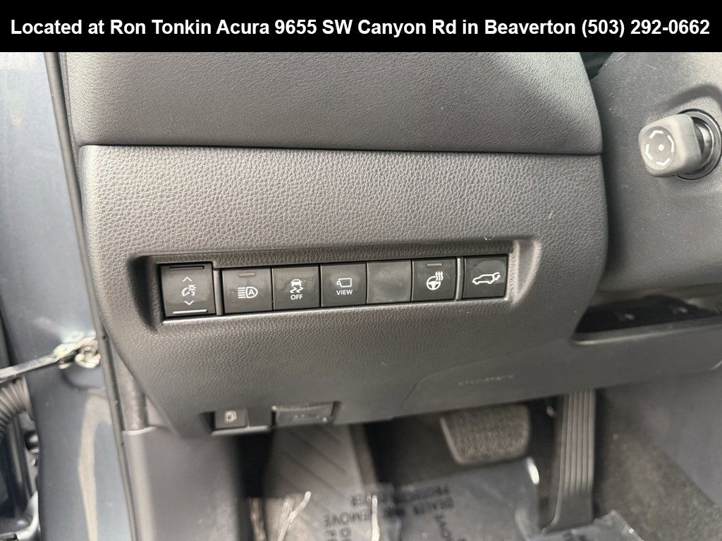 Used 2021 Toyota Venza Limited image 15