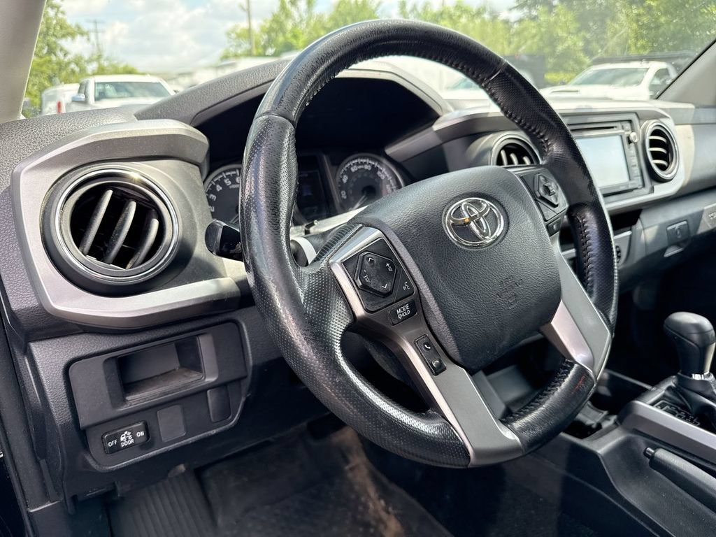 Used 2017 Toyota Tacoma SR5 w/ Tow Package RWD image 11