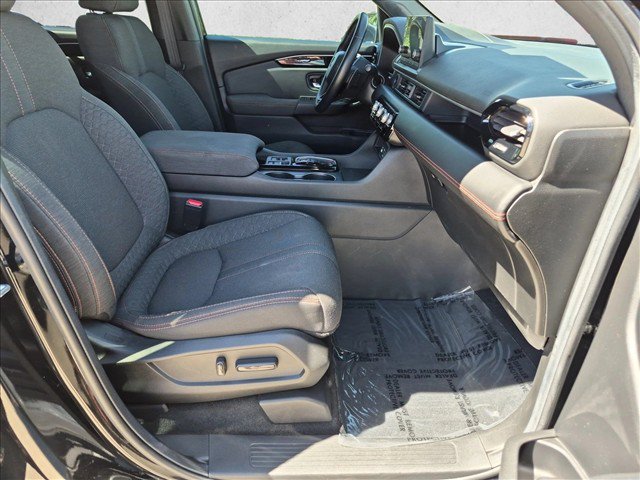 Used 2025 Honda Pilot Sport image 22