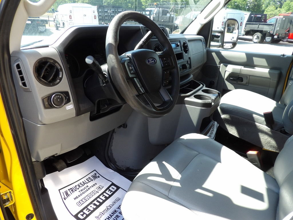 Used 2021 Ford E-350 and Econoline 350 Super Duty RWD image 15
