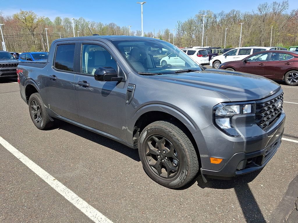 Used 2025 Ford Maverick XLT w/ XLT Luxury Package image 4