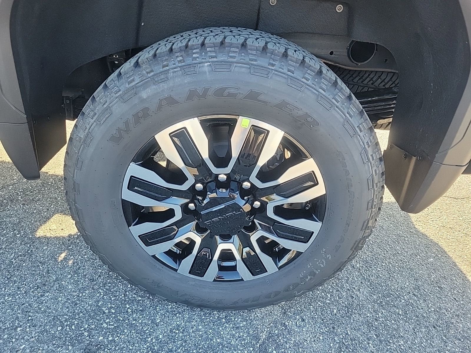 New 2026 GMC Sierra 2500 Denali Ultimate image 8