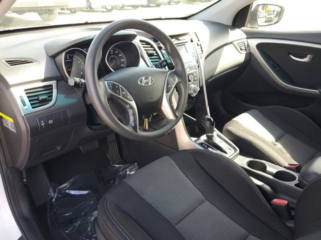 Used 2017 Hyundai Elantra GT image 12