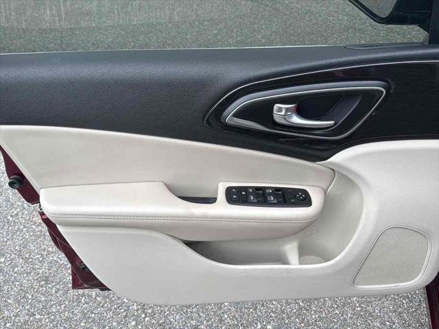 Used 2015 Chrysler 200 C FWD image 10