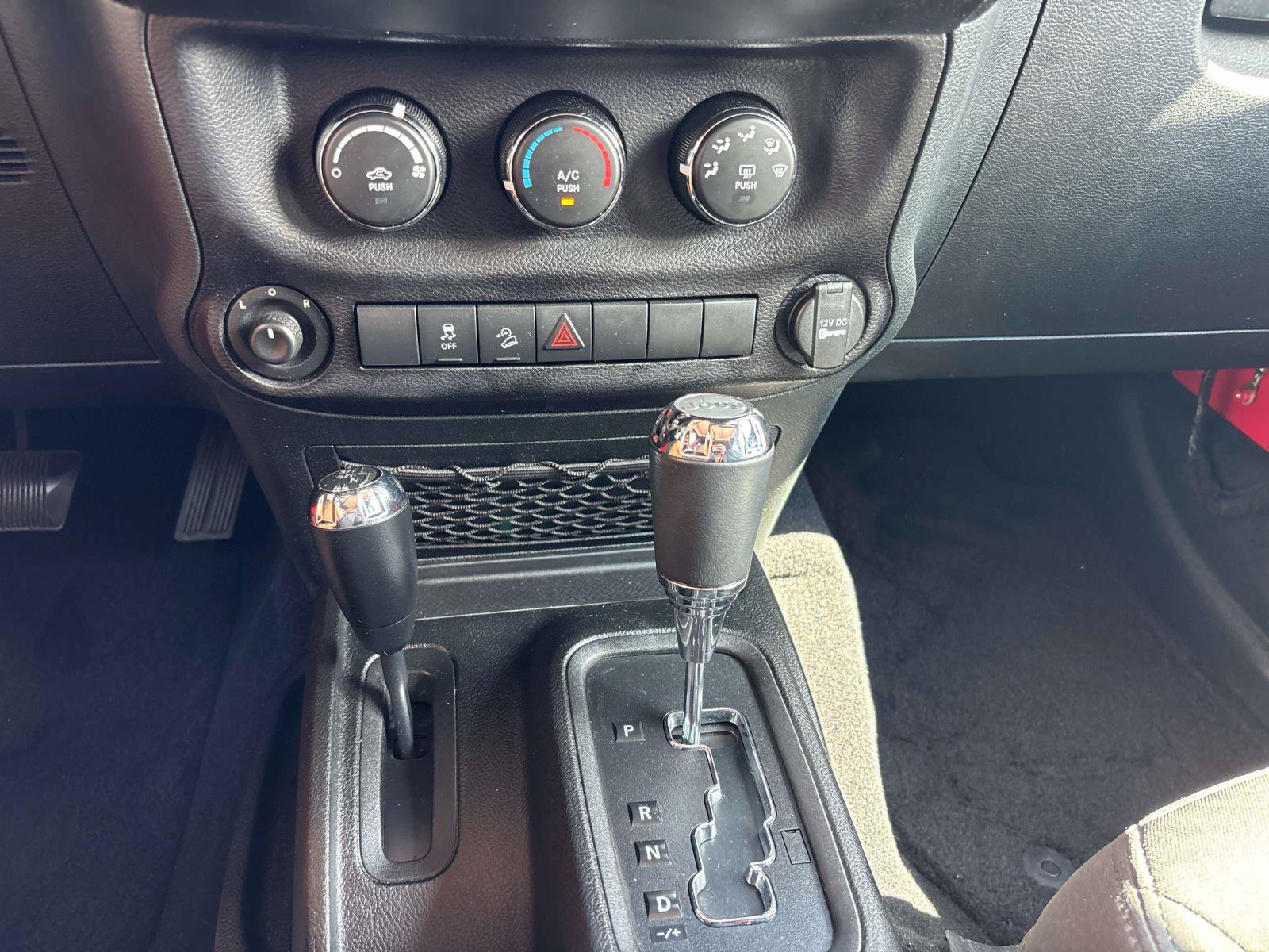 Used 2018 Jeep Wrangler Unlimited Sport S AWD/4WD image 15