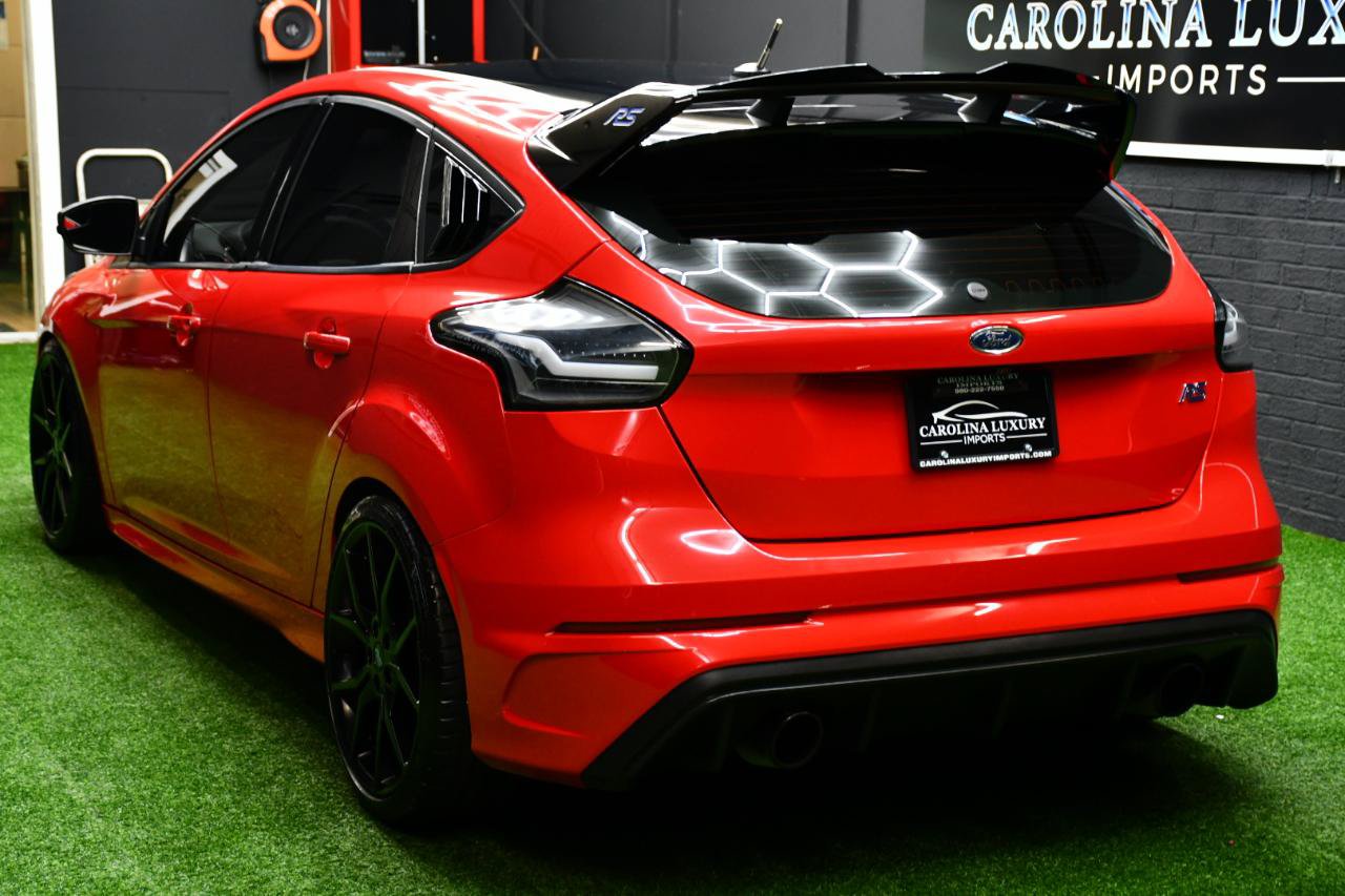 Used 2018 Ford Focus RS AWD/4WD image 9