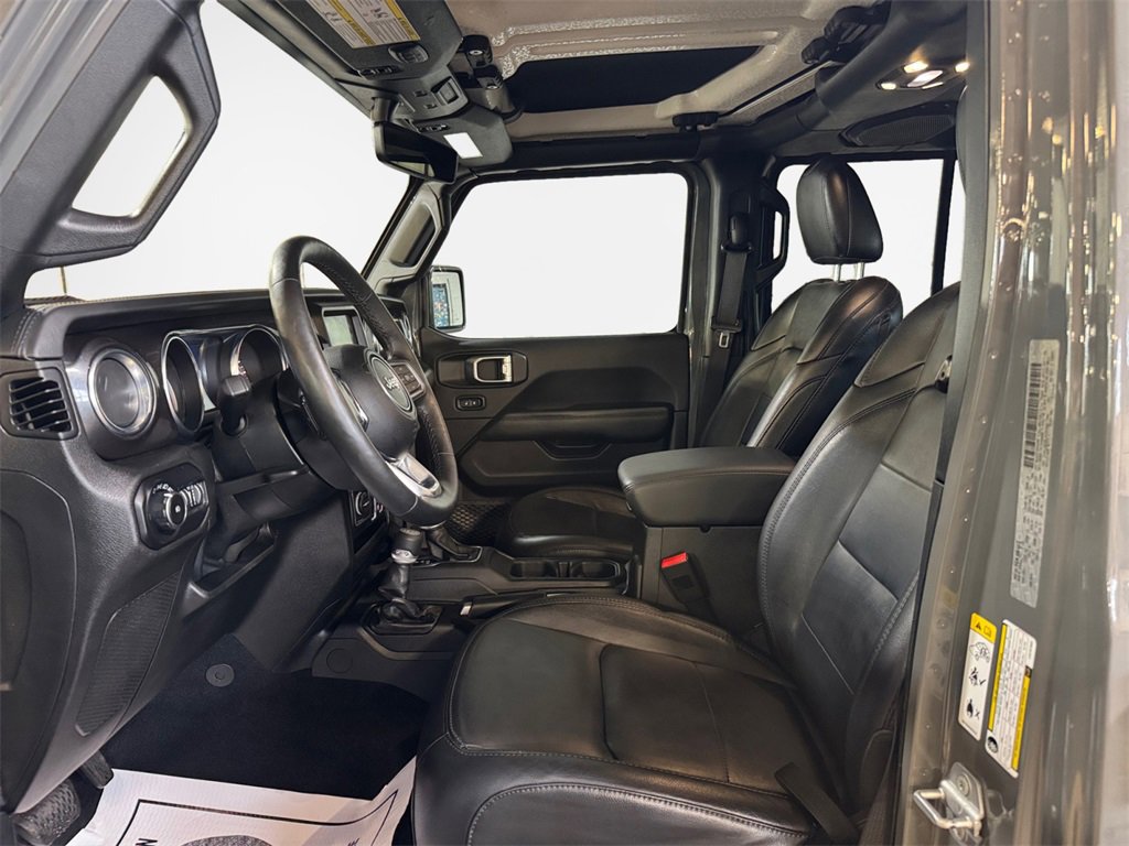 Used 2020 Jeep Wrangler Unlimited Sahara image 12