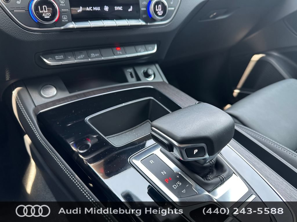 Used 2025 Audi Q5 e Premium Plus w/ Premium Plus Package AWD/4WD image 37