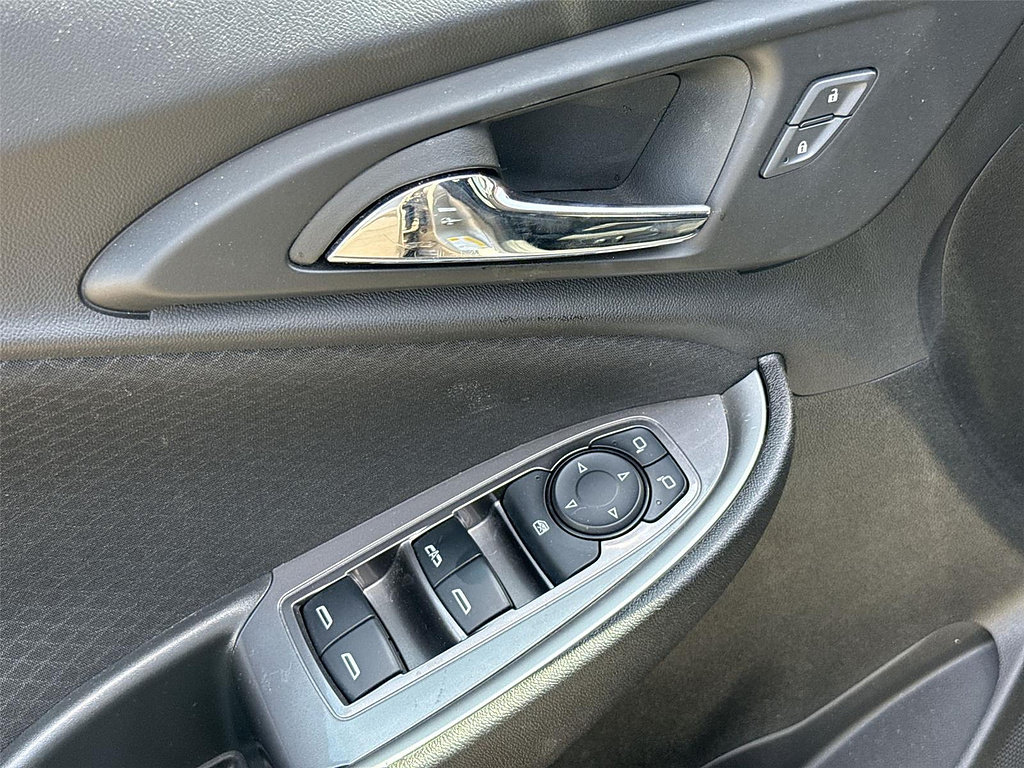 Used 2025 Chevrolet Malibu LT FWD image 21