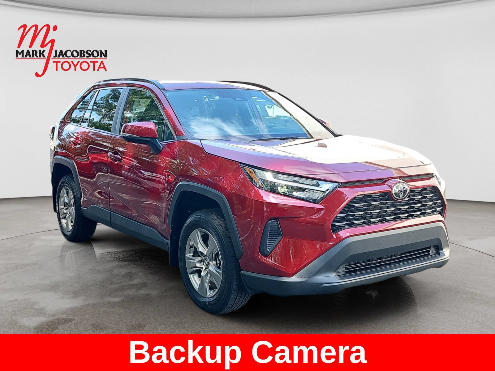 Used 2025 Toyota RAV4 XLE w/ Convenience Package AWD/4WD image 4