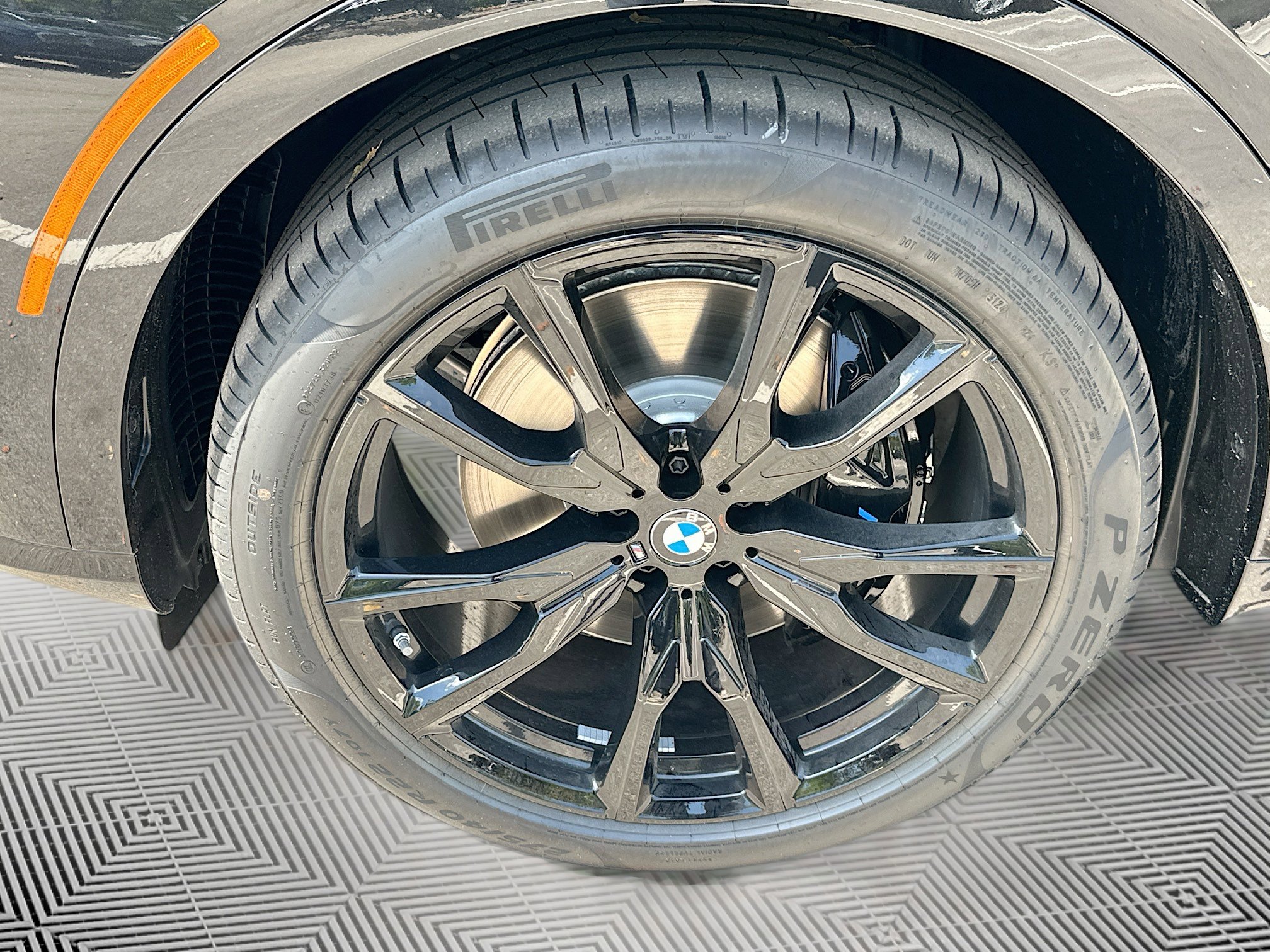 New 2026 BMW X7 xDrive40i w/ Executive Package image 29