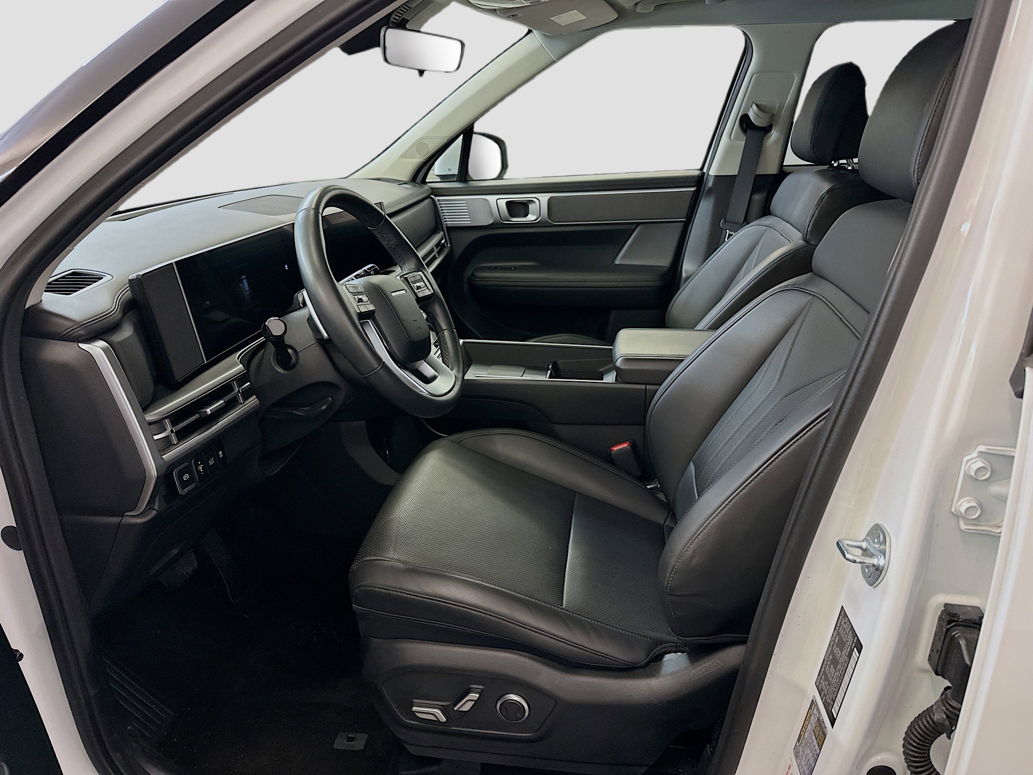 Used 2025 Hyundai Santa Fe SEL image 13