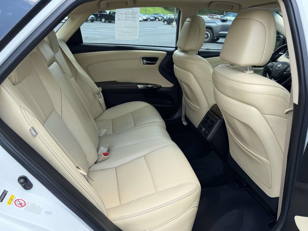 Used 2017 Toyota Avalon Limited w/ Carpet Mat Package FWD image 13