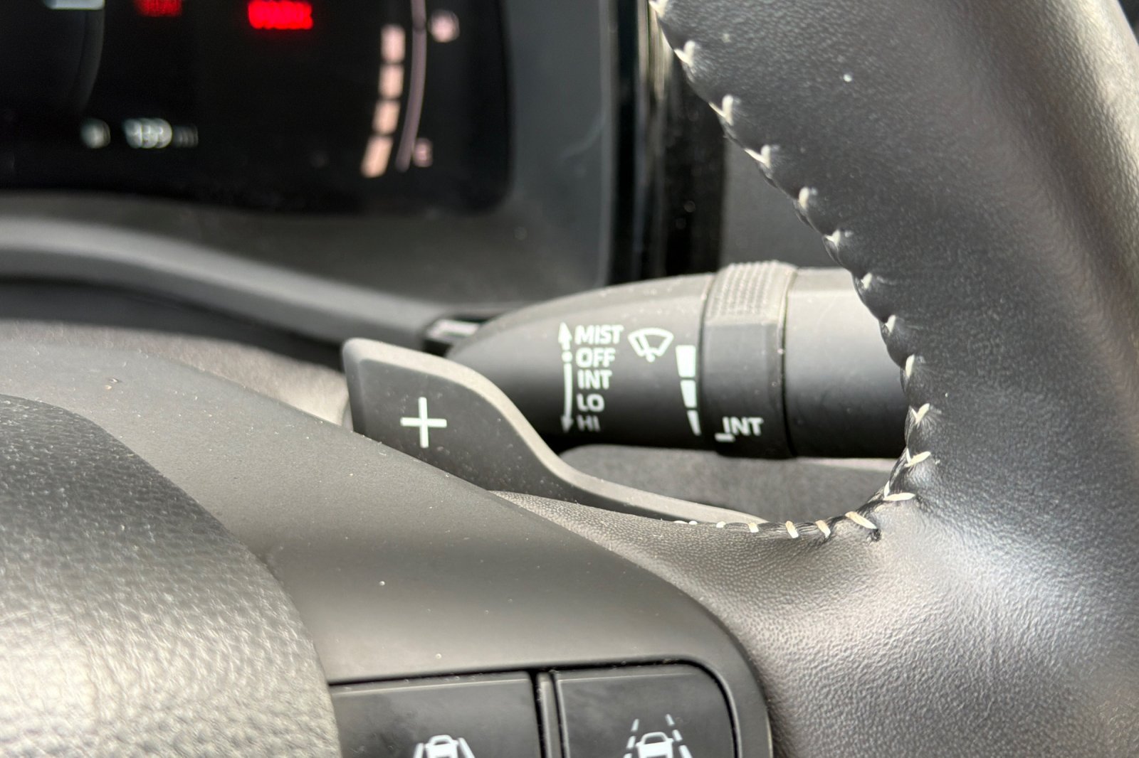 Used 2025 Toyota Camry SE FWD image 32