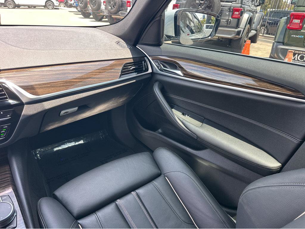 Used 2019 BMW 530e w/ Premium Package RWD image 18