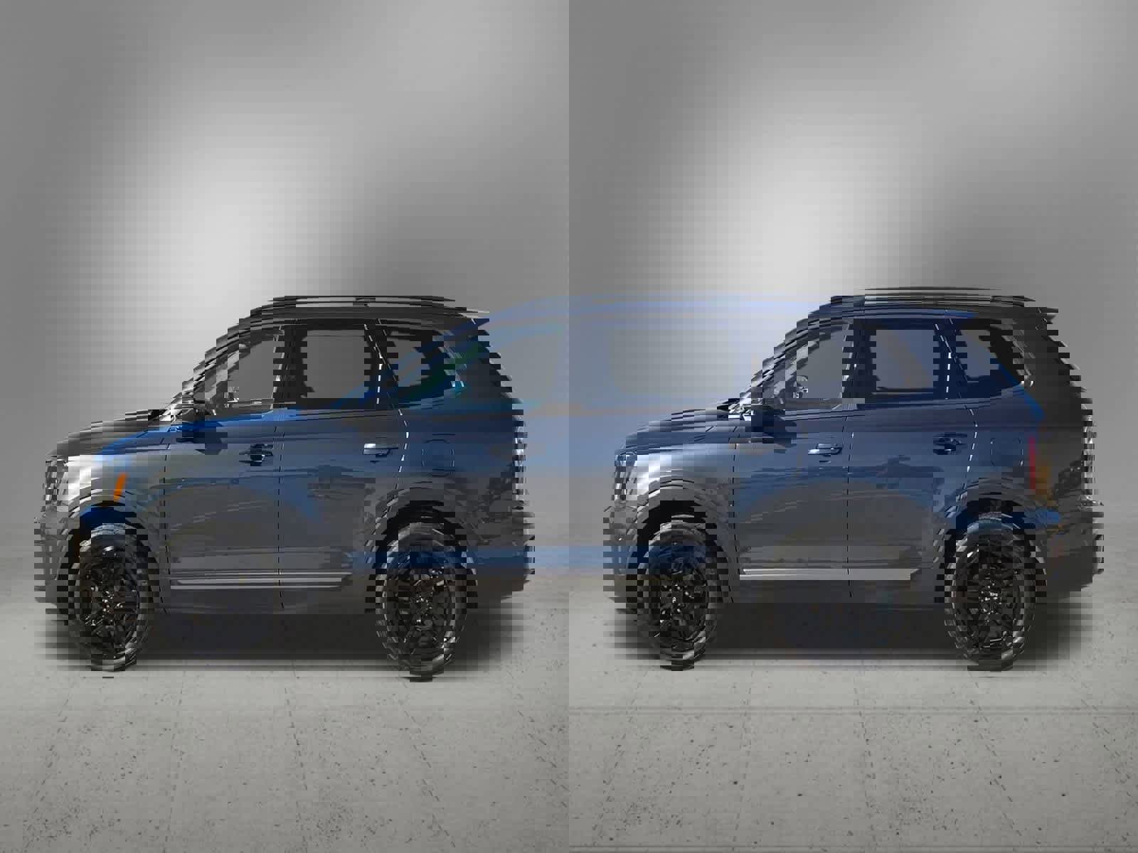 Used 2023 Kia Telluride EX X-Line image 3