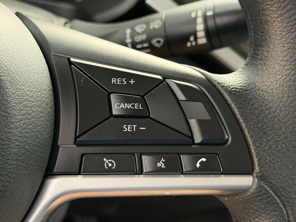 Used 2025 Nissan Altima 2.5 SV FWD image 19