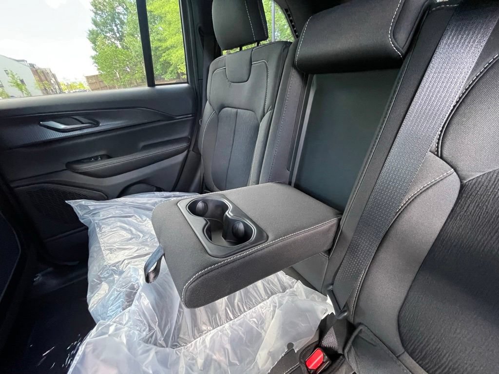 New 2026 Jeep Grand Cherokee Laredo X AWD/4WD image 10