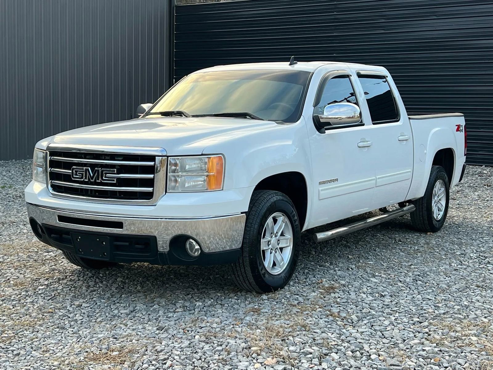 Used 2013 GMC Sierra 1500 SLT w/ SLT Convenience Package image 1