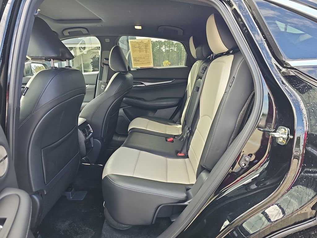 Used 2025 INFINITI QX55 Essential image 18