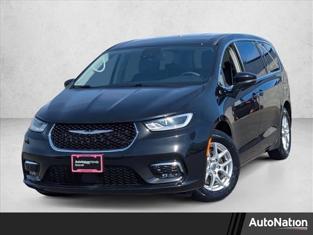 Used 2023 Chrysler Pacifica Touring-L