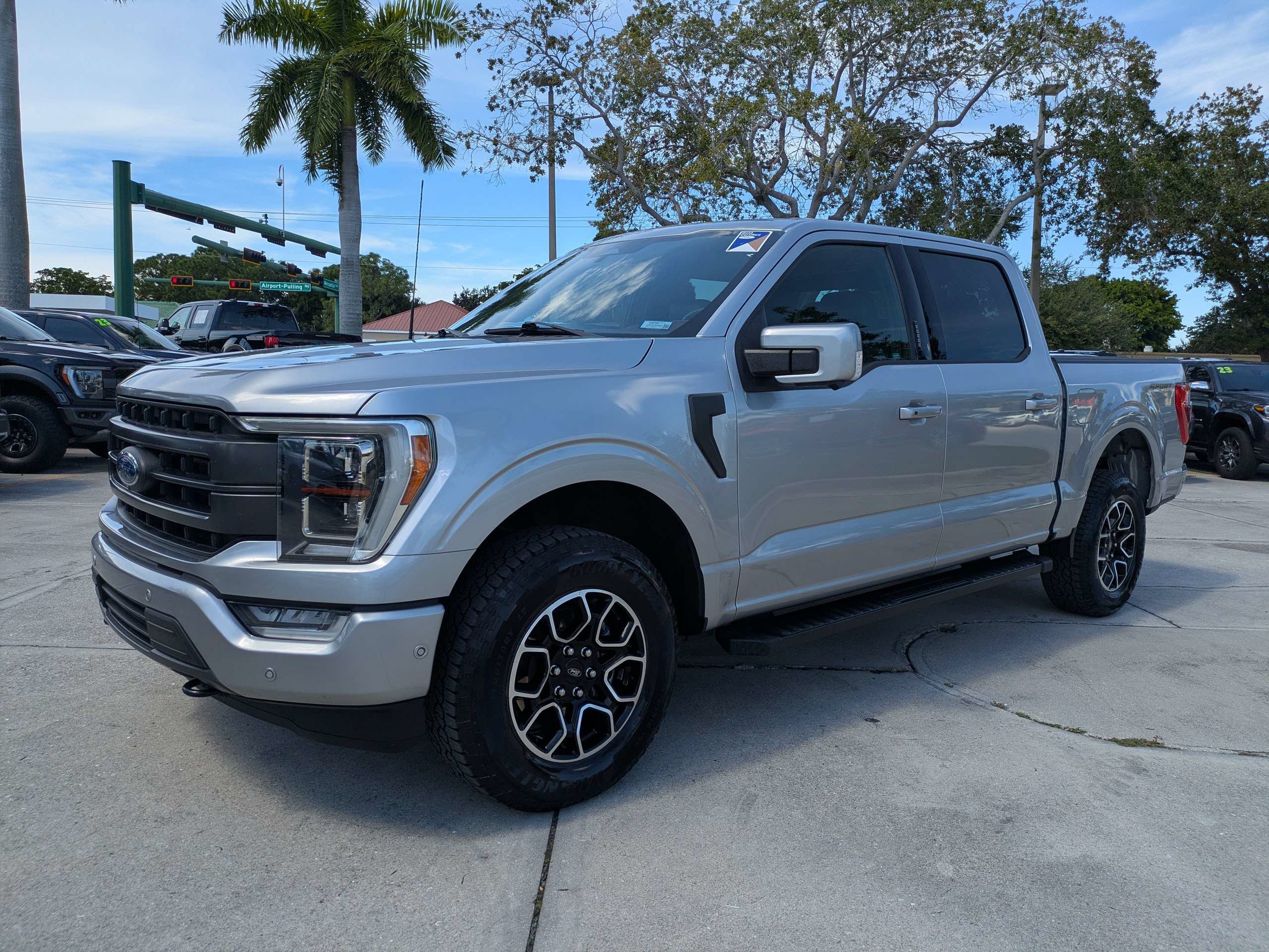 Used 2022 Ford F150 Lariat w/ Equipment Group 502A High AWD/4WD image 7