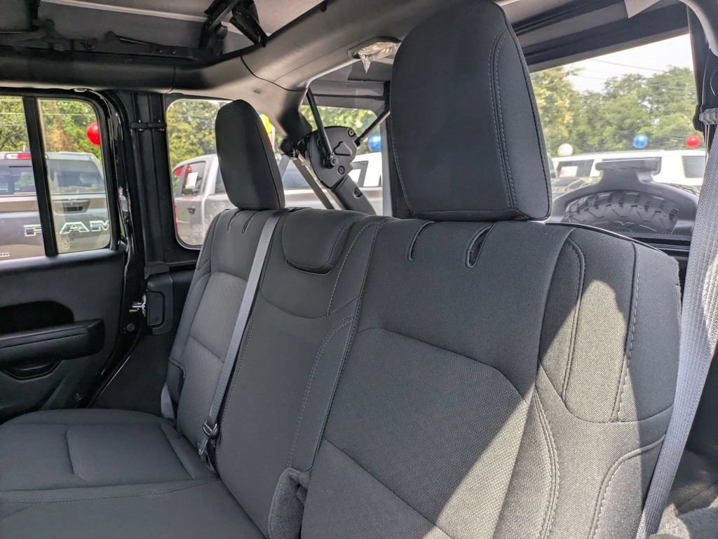 Used 2022 Jeep Wrangler Unlimited Sport AWD/4WD image 27