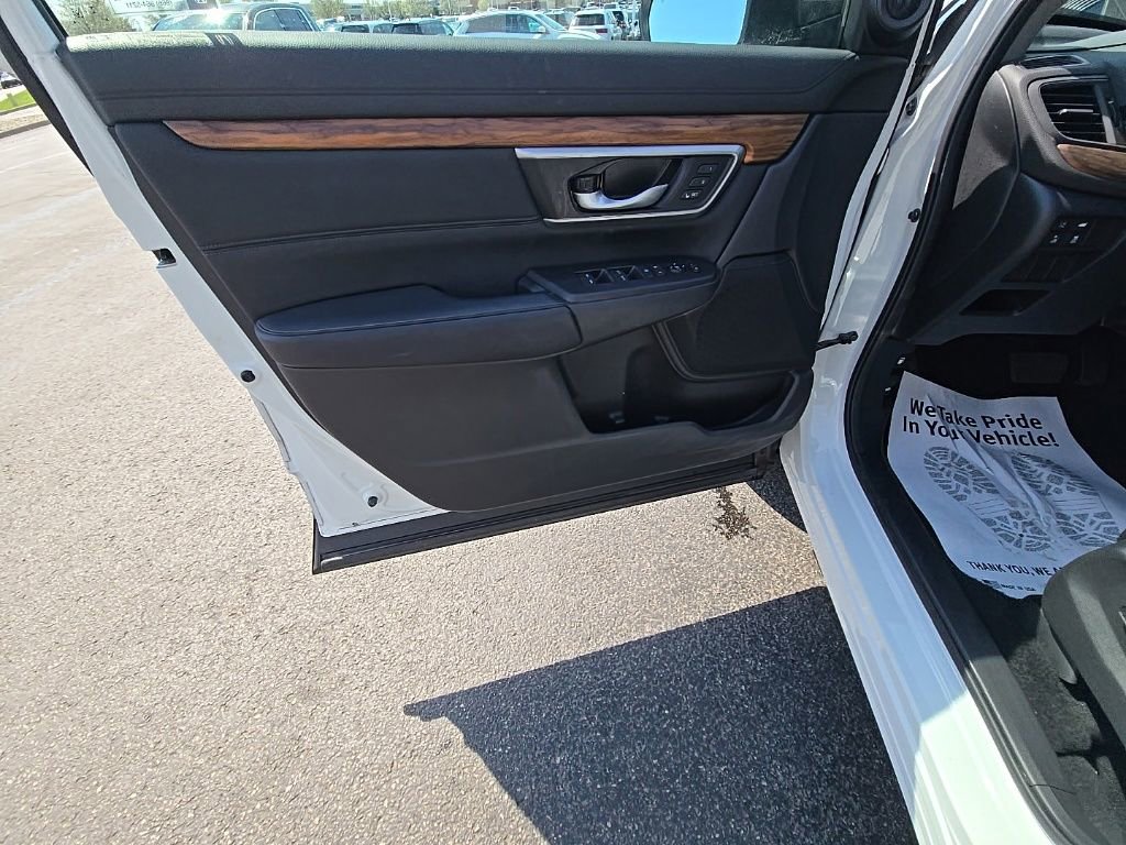 Used 2020 Honda CR-V Touring image 12