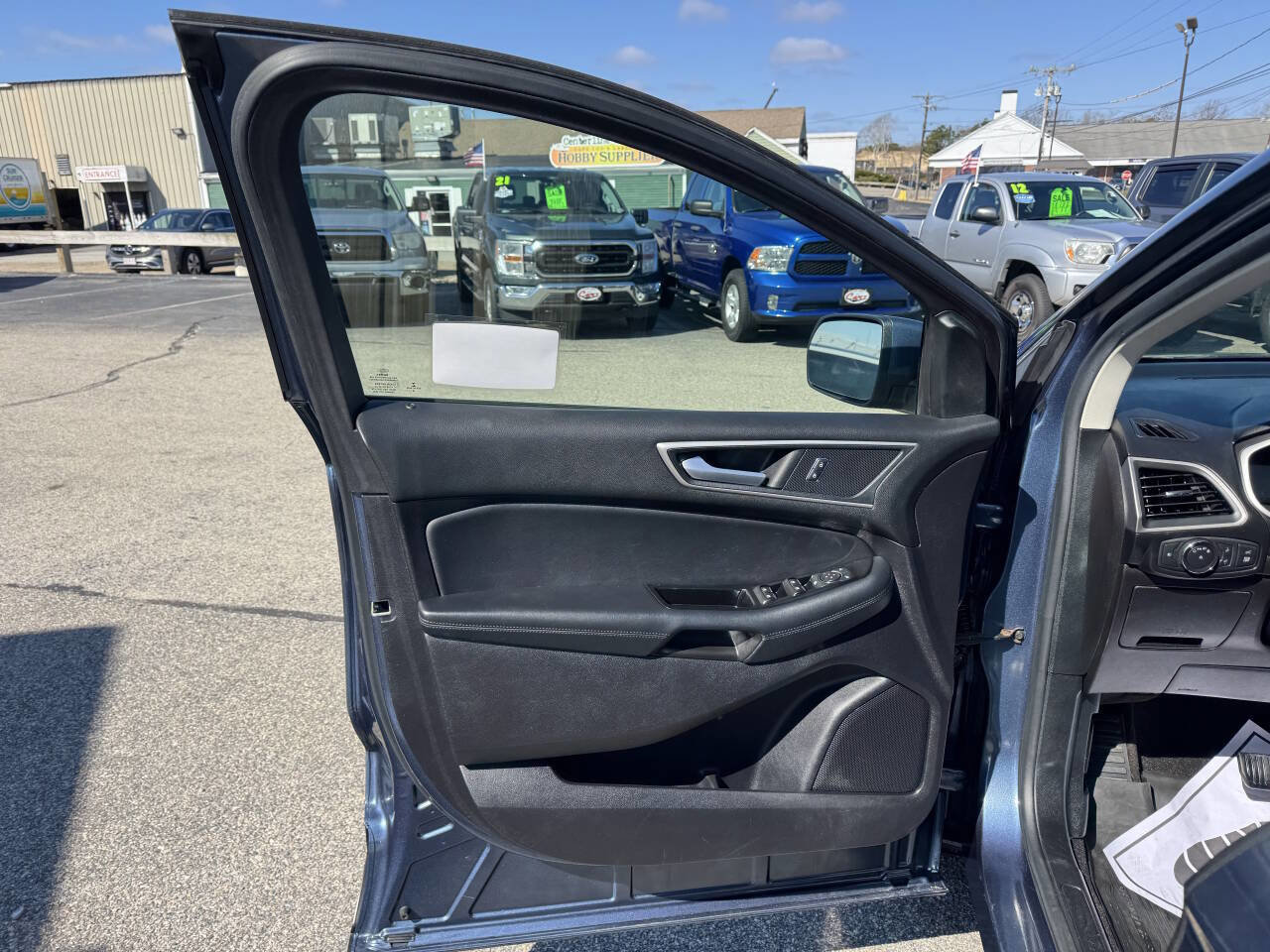 Used 2019 Ford Edge SEL w/ Equipment Group 201A image 17