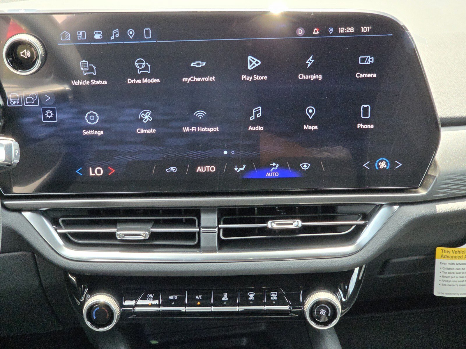 New 2026 Chevrolet Equinox EV LT w/ Midnight Package FWD image 8
