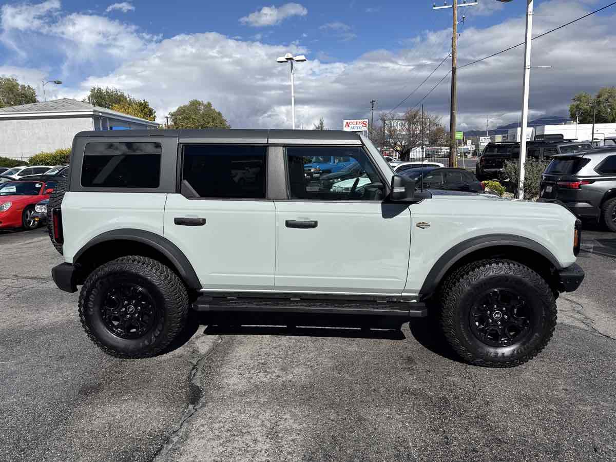 Used 2024 Ford Bronco Wildtrak image 5