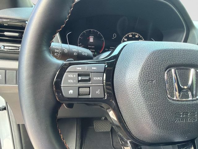 Certified 2025 Honda Pilot Sport image 33
