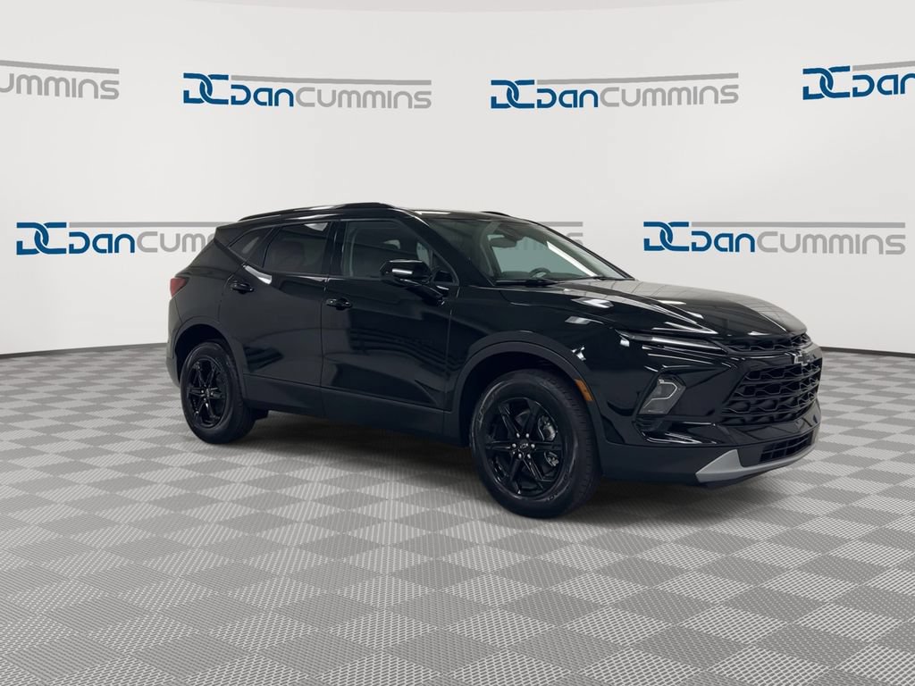 New 2026 Chevrolet Blazer LT w/ Midnight/Sport Edition FWD image 2