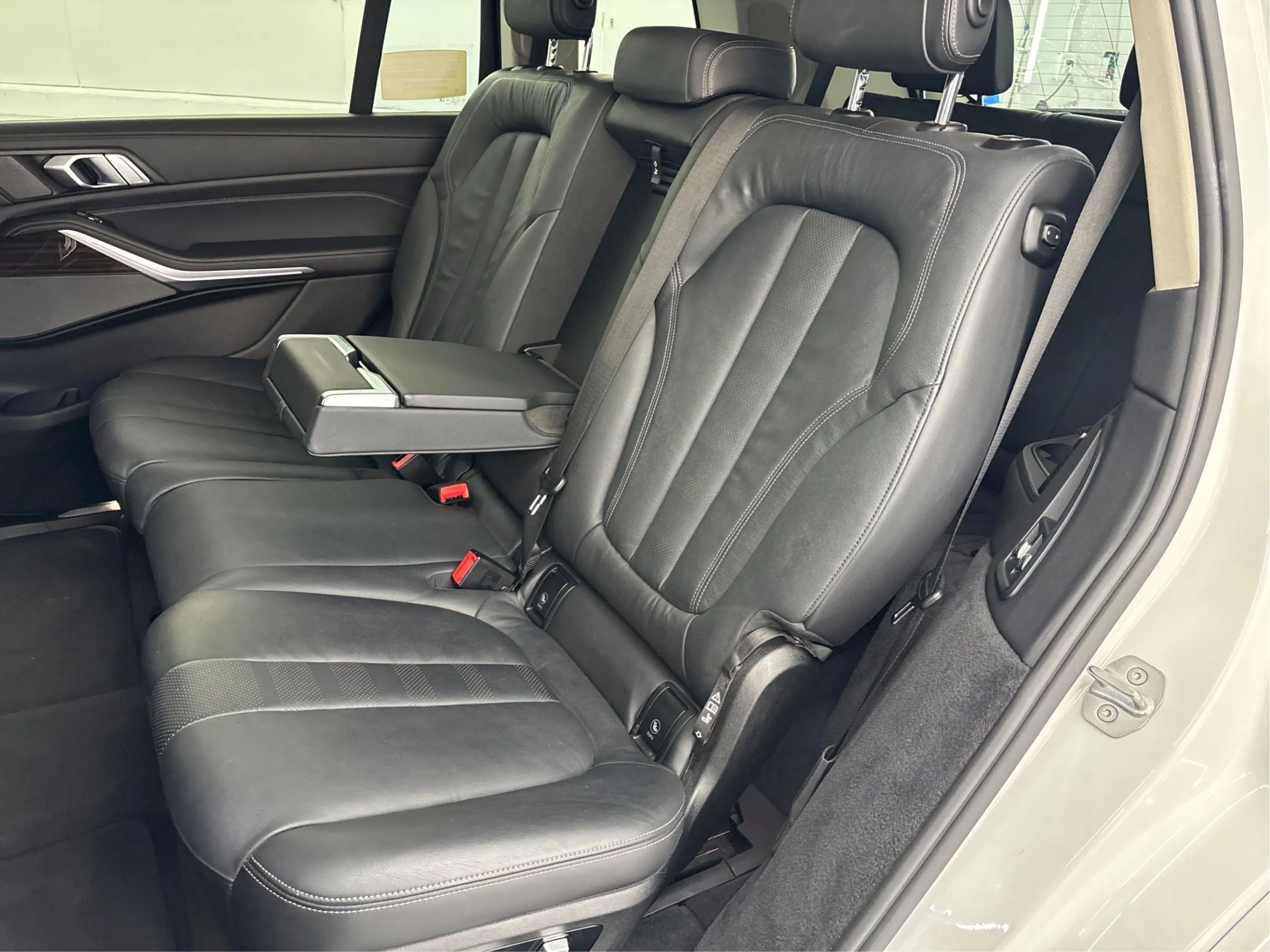 Used 2019 BMW X7 xDrive50i w/ Luxury Seating Package image 14