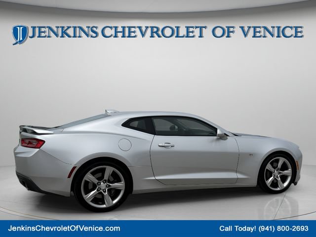 Used 2018 Chevrolet Camaro SS RWD image 4
