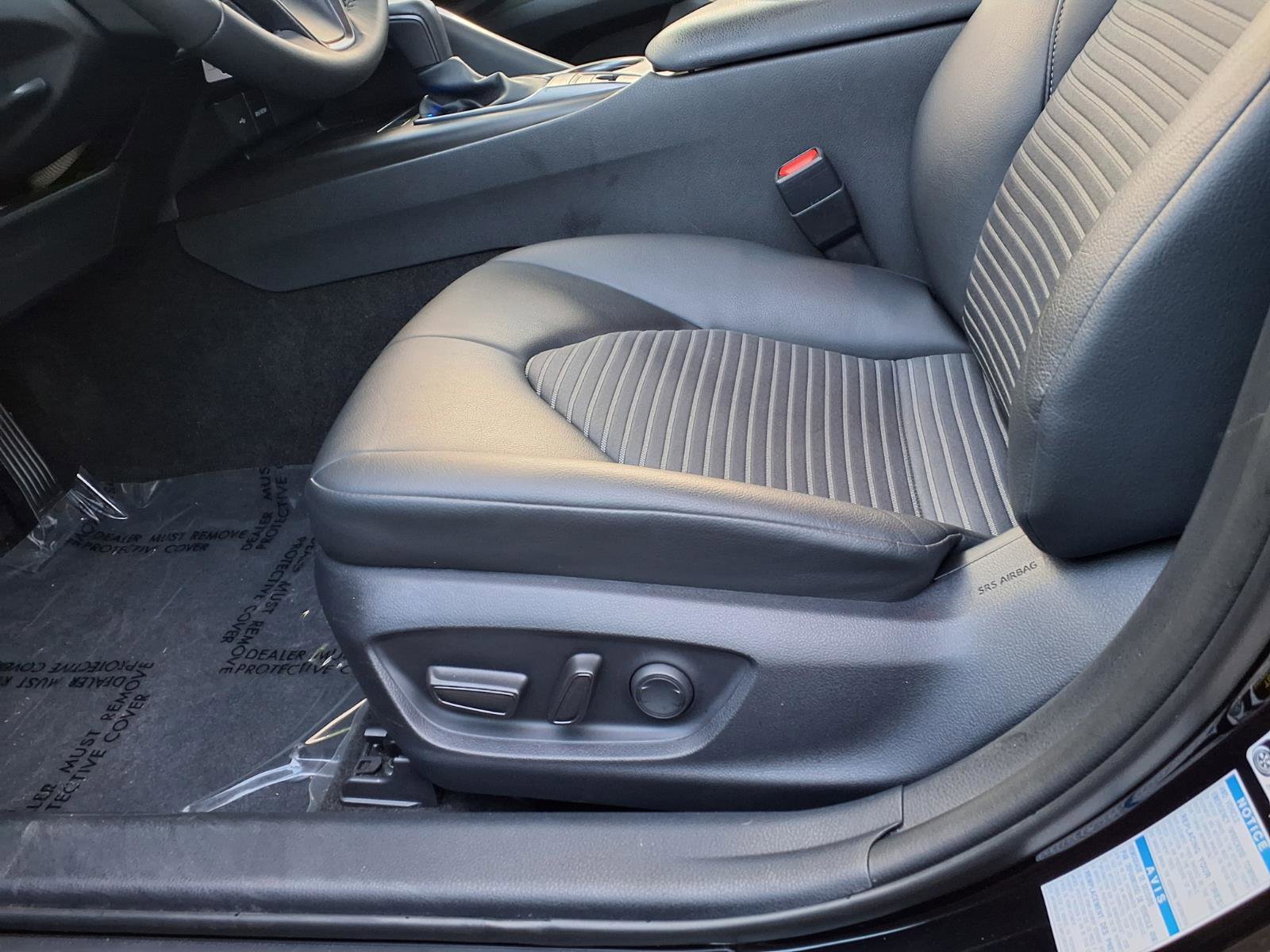 Used 2023 Toyota Camry SE AWD/4WD image 16