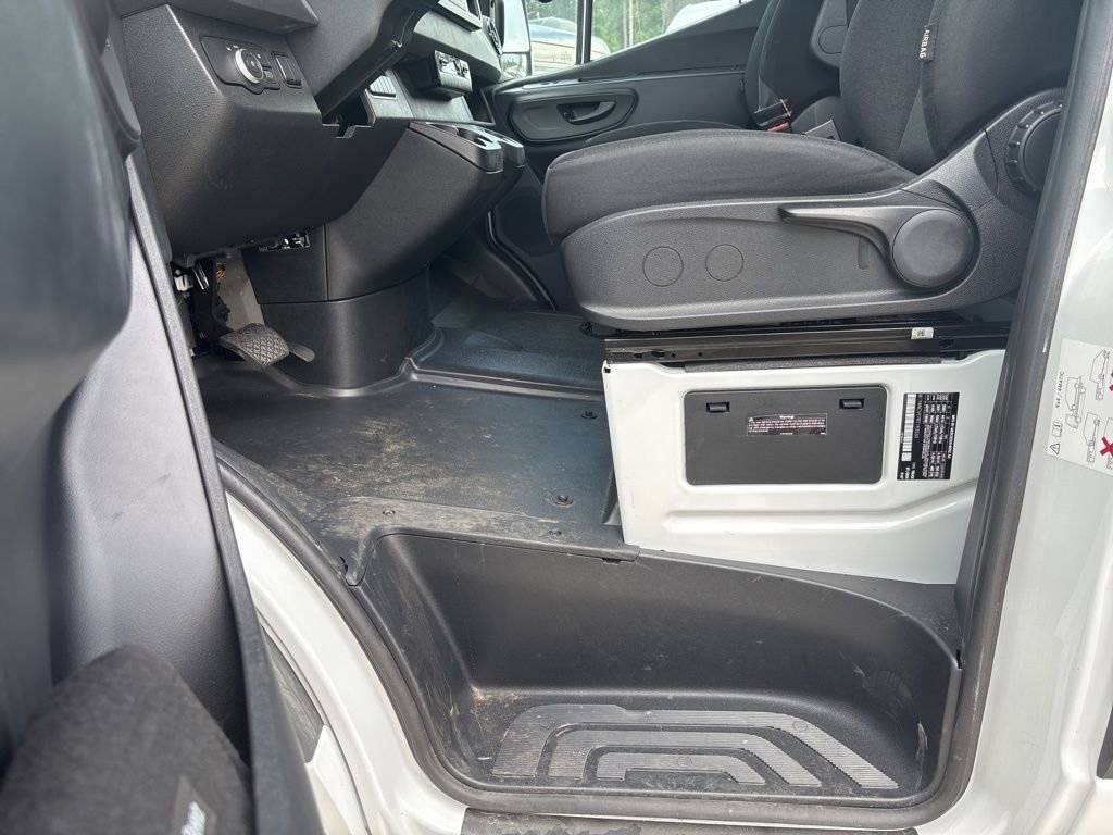 Used 2024 Mercedes-Benz Sprinter 2500 image 44