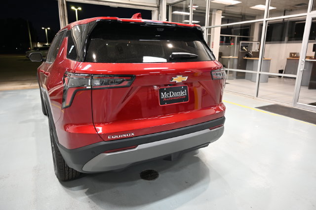 New 2027 Chevrolet Equinox LT w/ Convenience Package II FWD image 6
