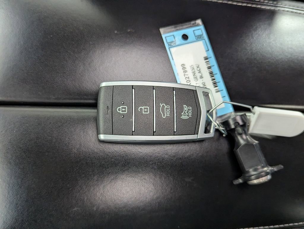 Used 2017 Genesis G90 3.3T Premium RWD image 28